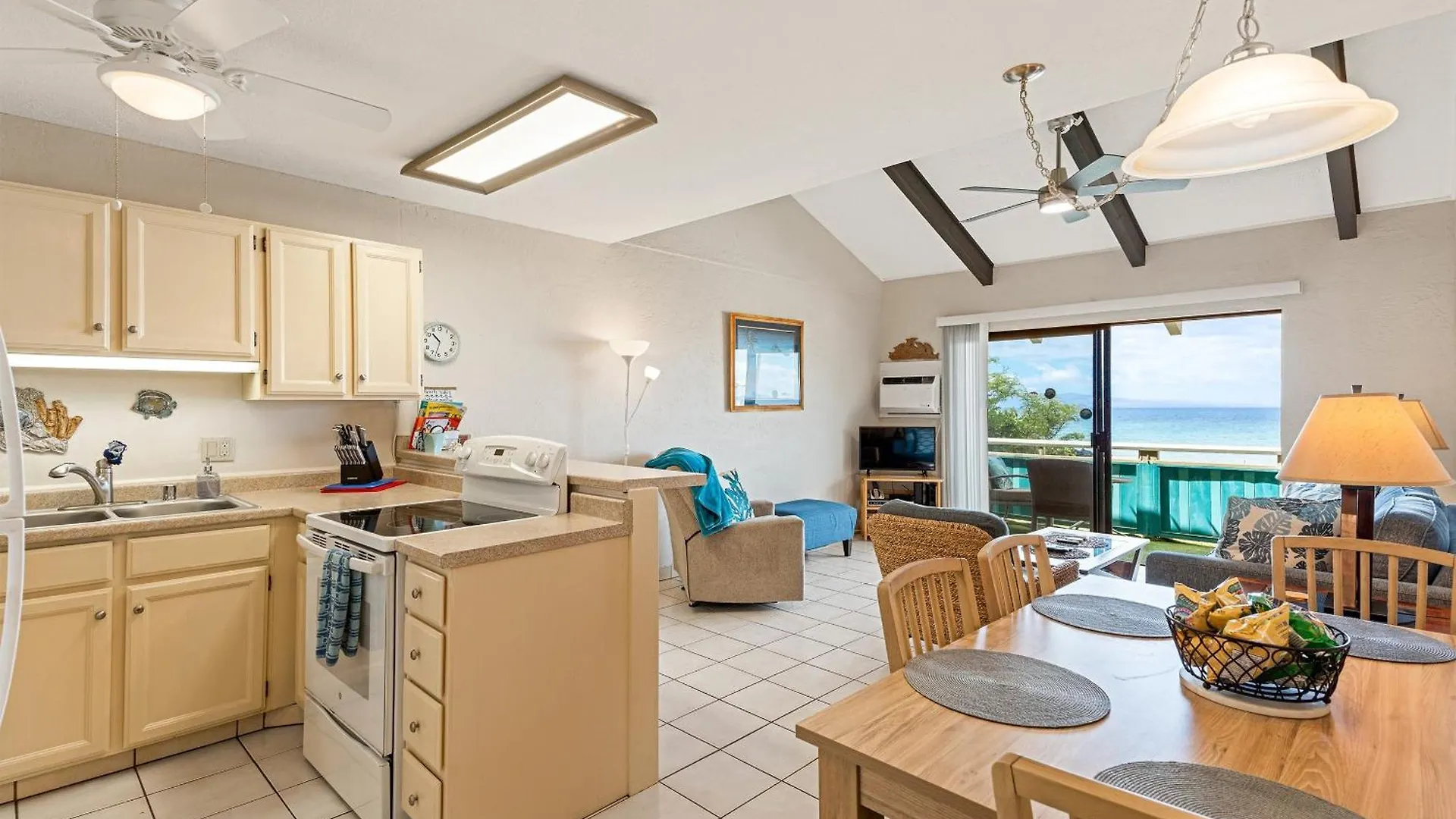 Shores Of Maui 215 Dramatic Ocean Views Steps To The Beach Renovated Ac 5964 Kihei Dom wakacyjny